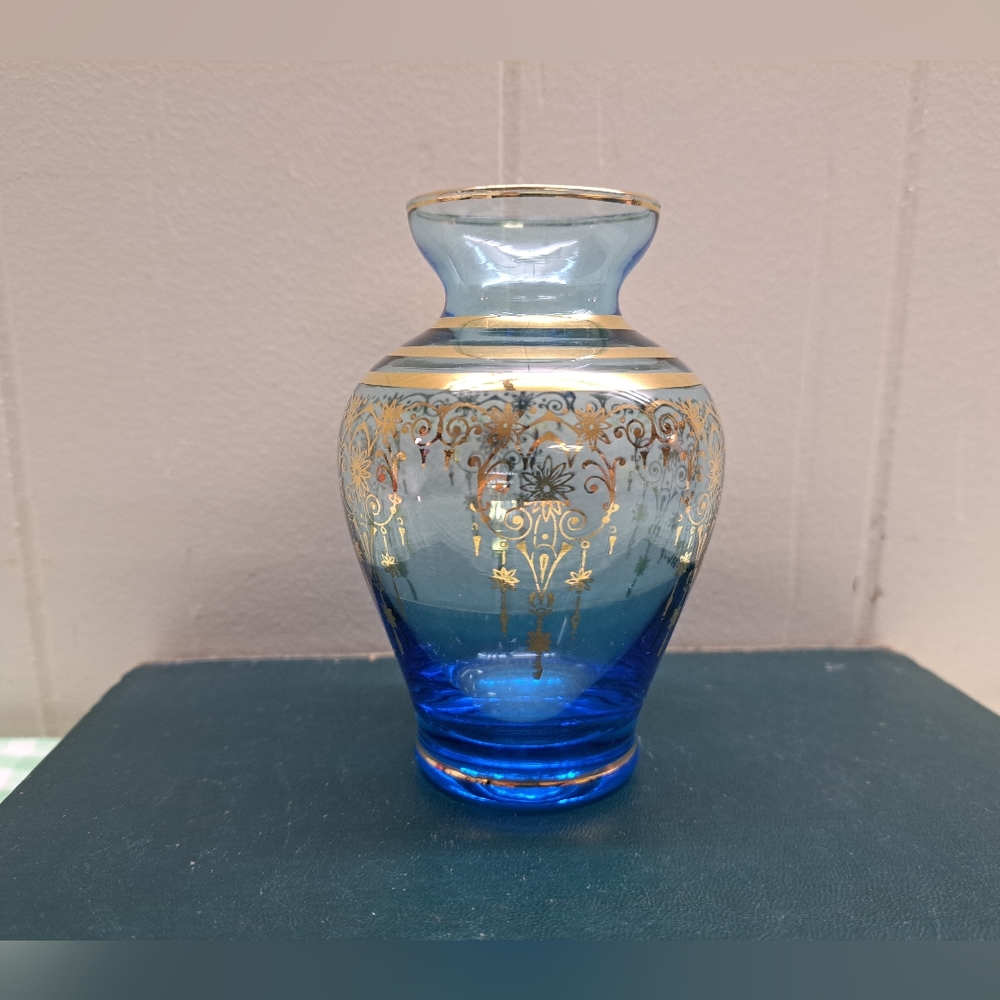 Vintage Vecchia Murano Art Glass Vase Blue With 24k Gold Trim Chandelier Motif